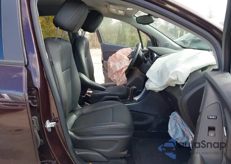 2021 Chevrolet Trax Fwd Lt z USA, uszkodzony, nr VIN KL7CJLSBXMB304261